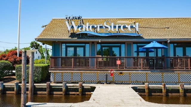 Water Street Bar & Grille